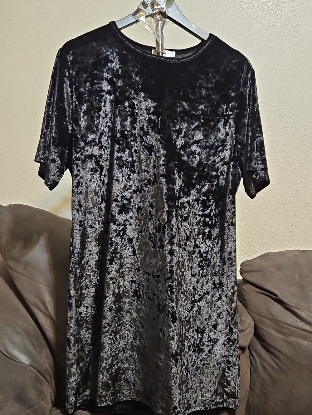 Crushed Velvet Short Sleeve Mini Dress - Black